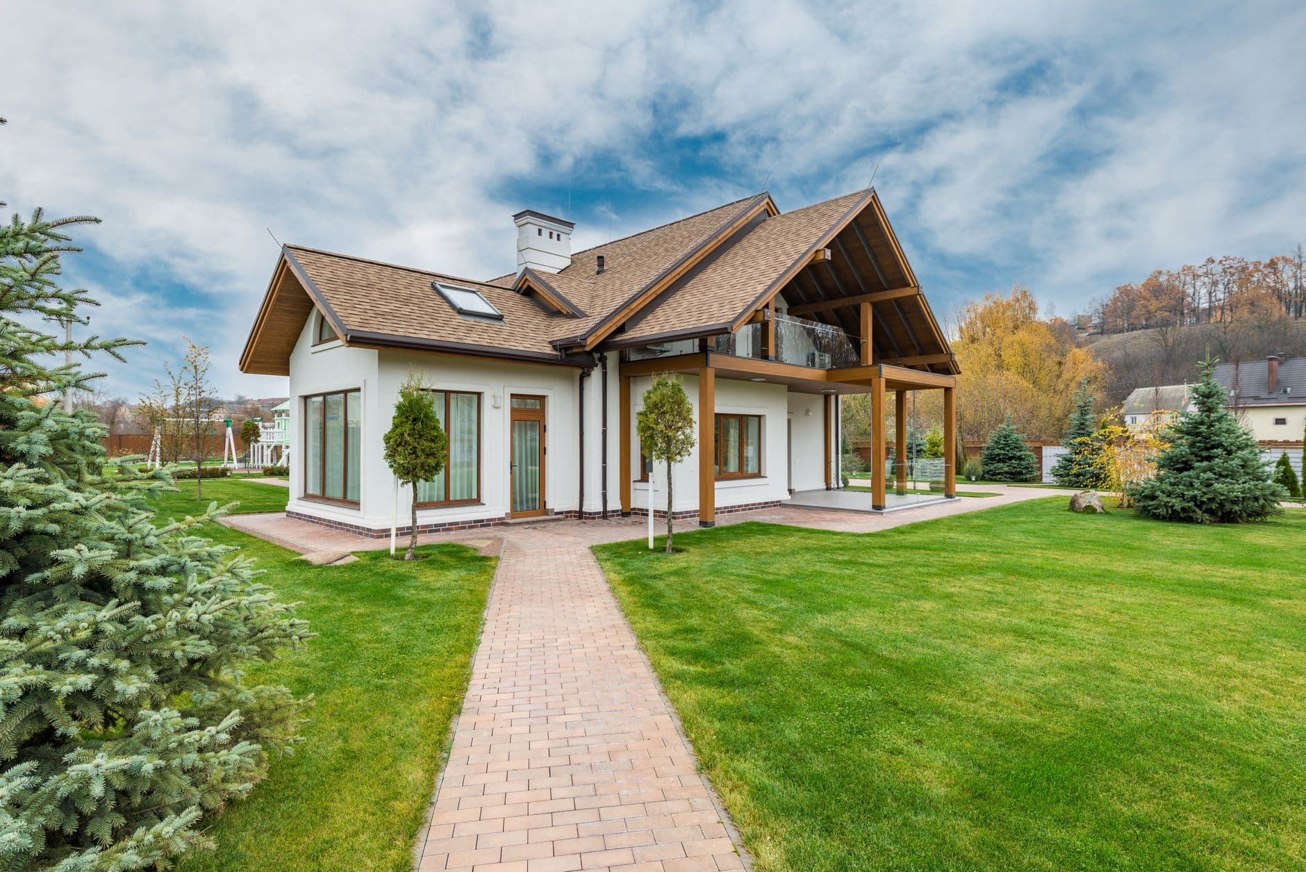 Clean home exterior in Grapevine, Texas